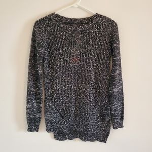 New Madison Lilly sweater. Size XS.‎ Stitch Fix. Black and white knit.
